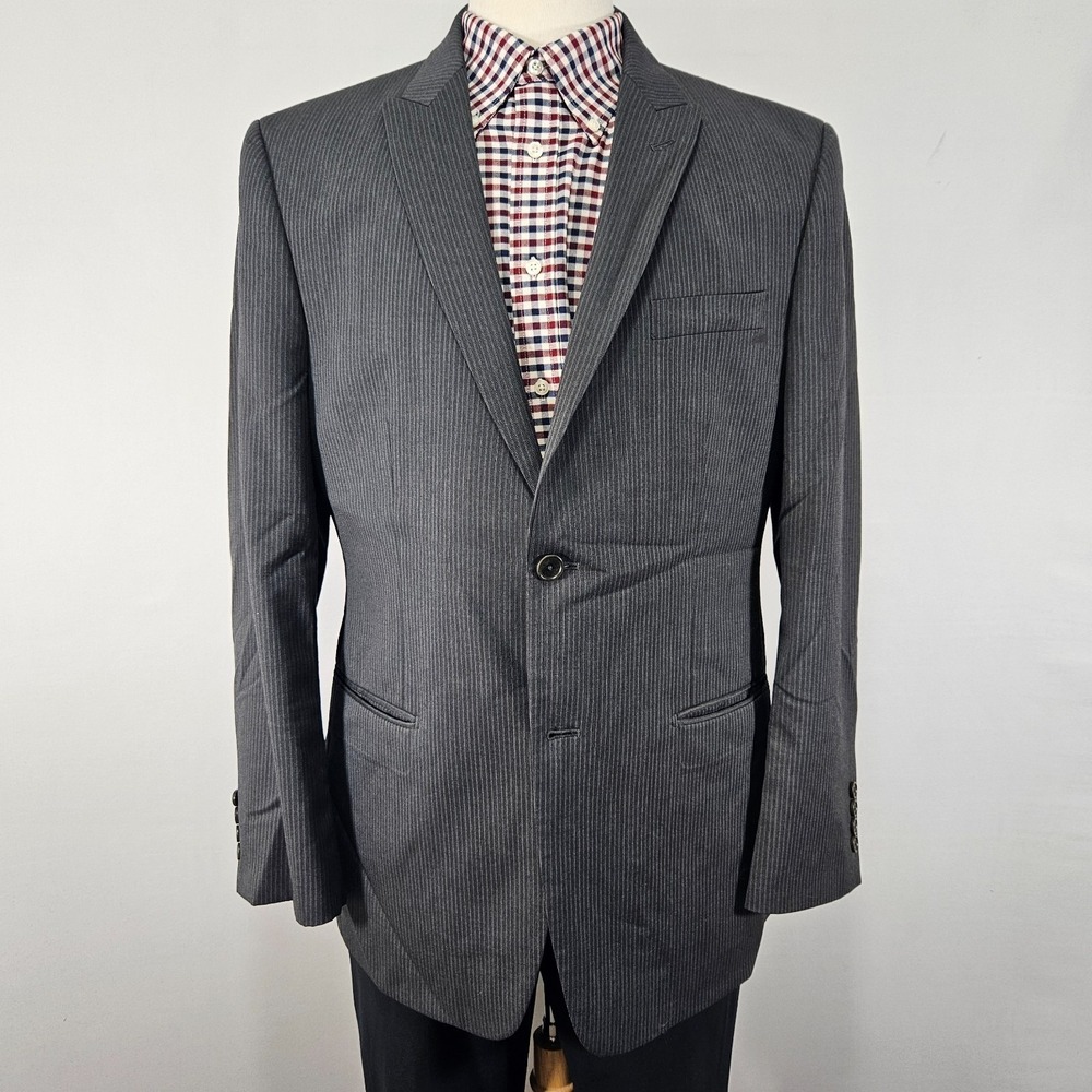 Ralph Lauren Men's Sport Coat Blazer Two Button Gray Striped Peak Lapel 42R